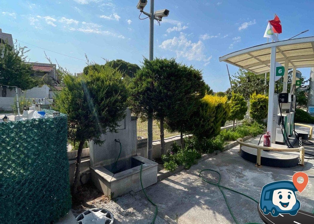 Bp Benzin İstasyonu Ücretsiz Su Dolum Noktası - Çeşme, İzmir, foto 1