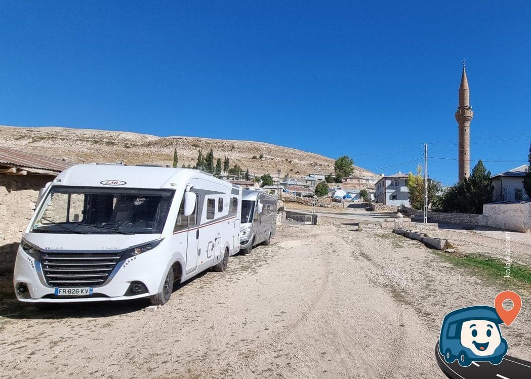 Çamurlu Köyü Kamp Alanı - Kangal, Sivas, foto 2