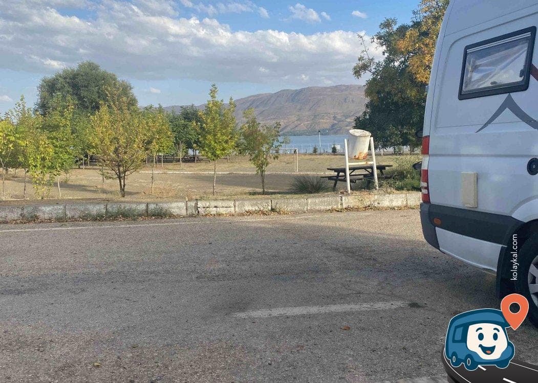 Hazar Gölü Kamp ve Piknik Alanı - Sivrice, Elazığ, foto 1