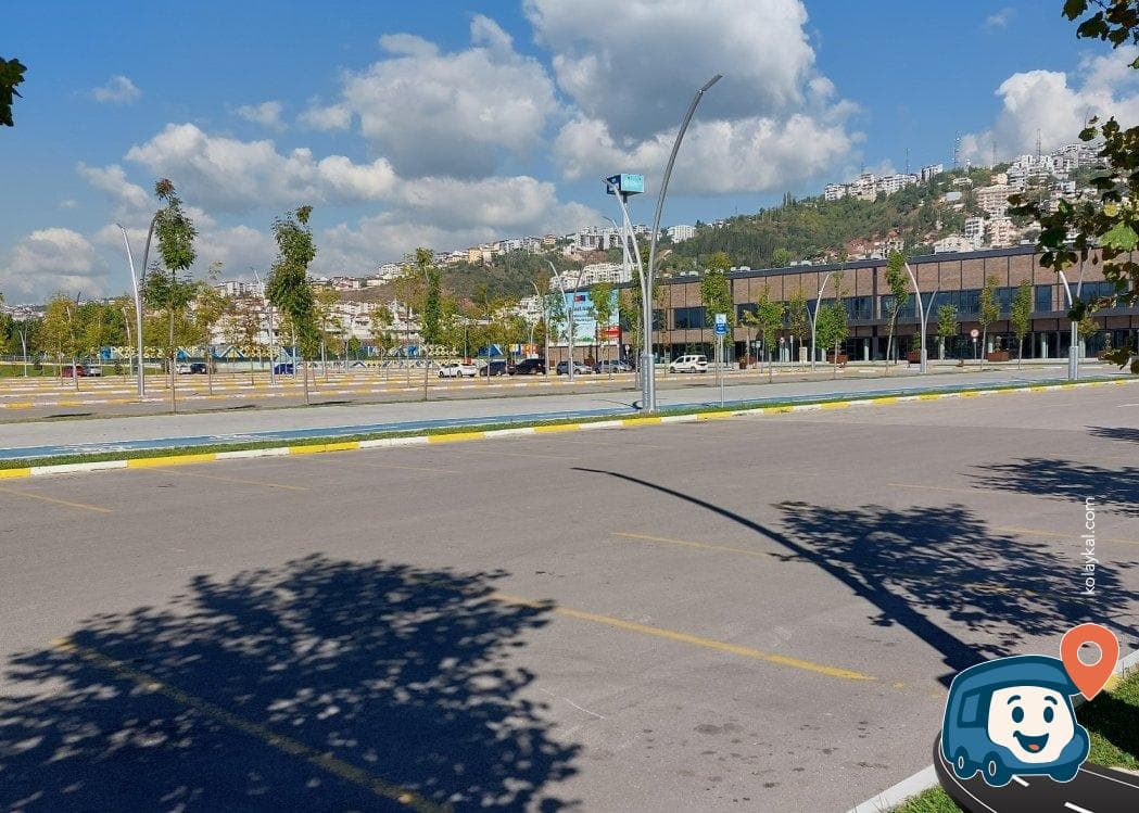 Konferans Merkezi Otoparkı - İzmit, Kocaeli, foto 1