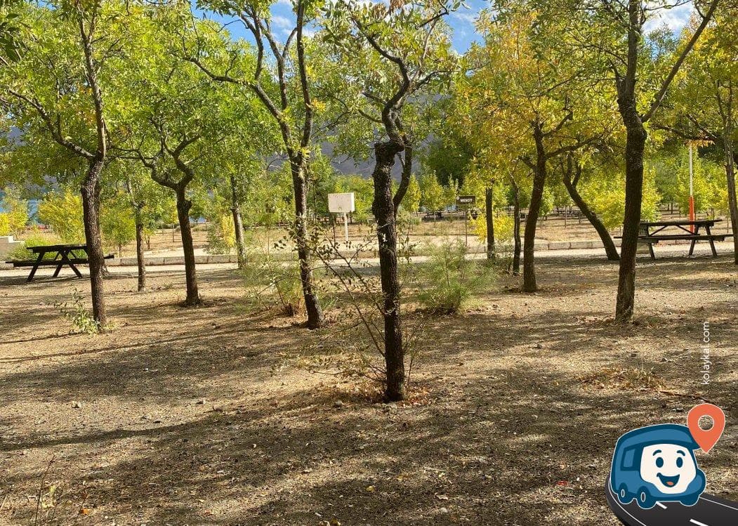 Hazar Gölü Kamp ve Piknik Alanı - Sivrice, Elazığ, foto 3
