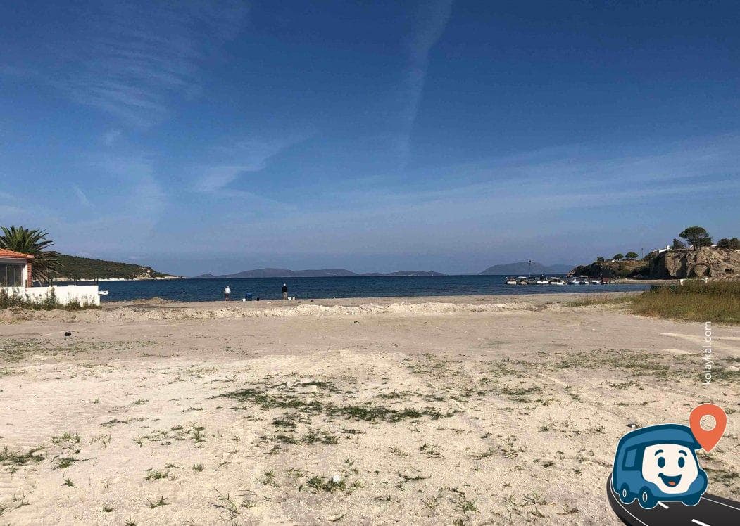 Çeşme Şifne Sahili Sakin Park ve Kamp Alanı - İzmir, foto 1