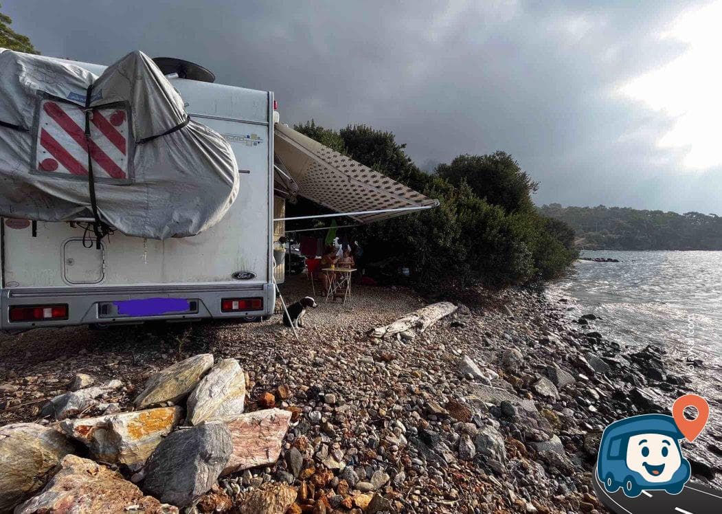 Muğla Kıyı Yolu Üzeri Deniz Kenarı Kamp Alanı - Menteşe, foto 2