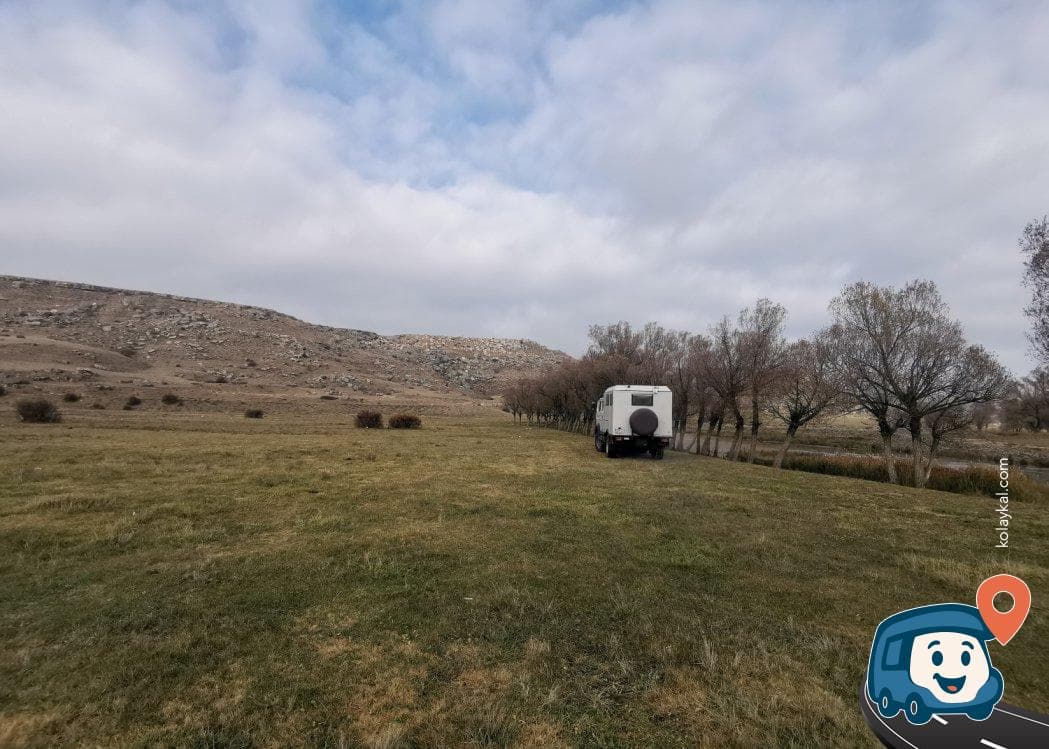 Kızılırmak Kenarı Kamp Alanı - Pınarbaşı, Kayseri, foto 1