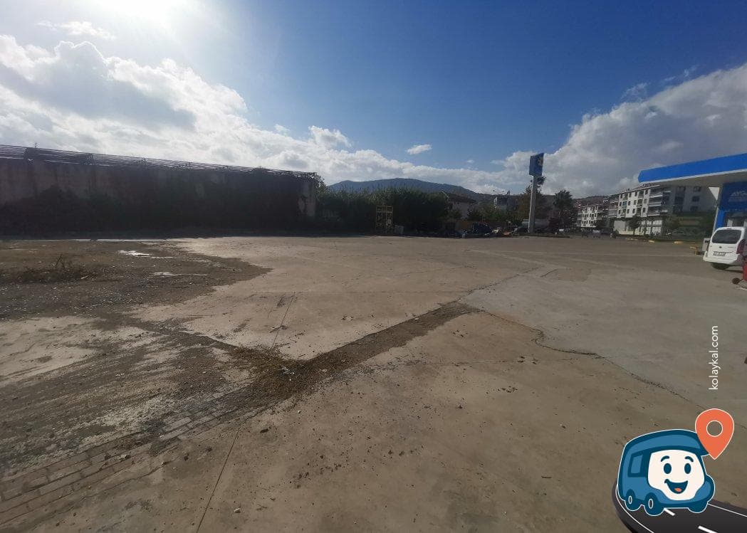 Selçuk Merkez Opet Yanı Servis Alanı - İzmir, foto 2