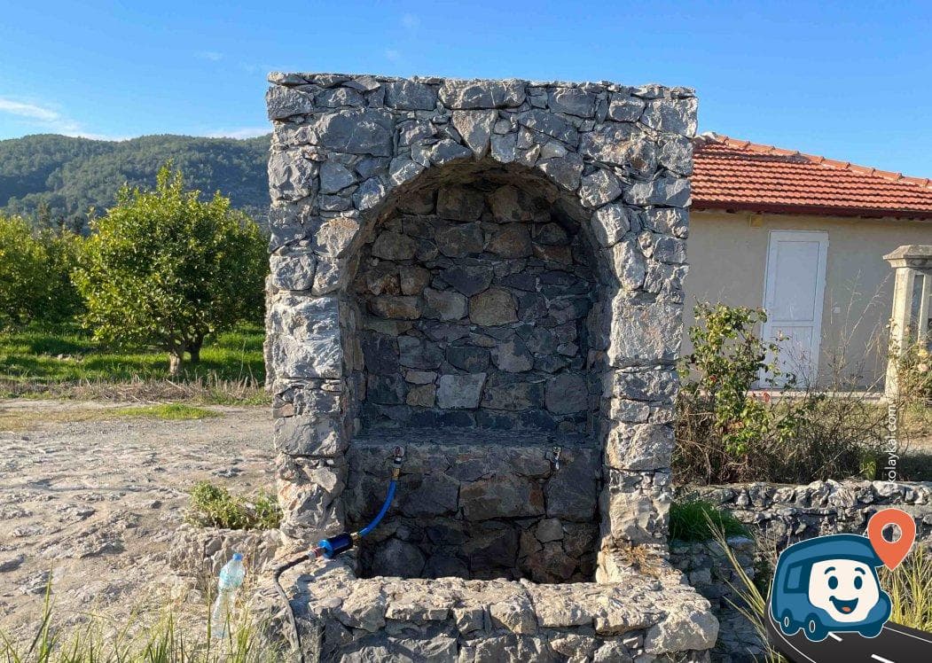 Ortaca Fethiye Yolu Üzeri Ücretsiz Su Kaynağı ve Dinlenme Noktası - Muğla, foto 1