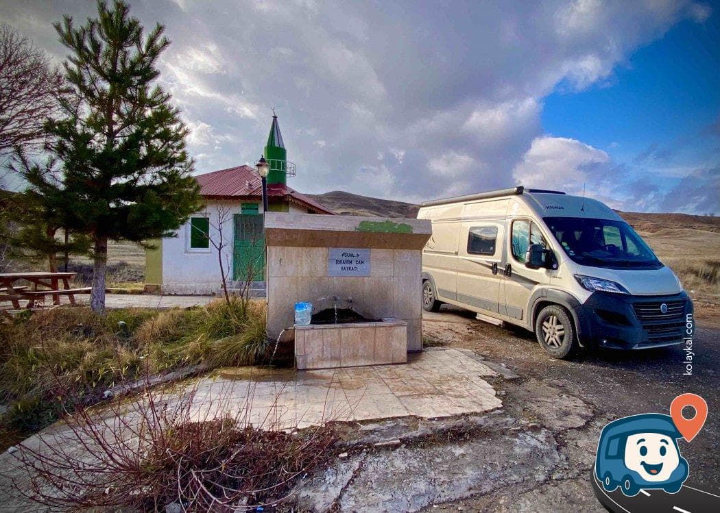Sivas Yakınlarında Mescit Yanı Su Kaynağı ve Kamp Alanı - Sivas Merkez, foto 2