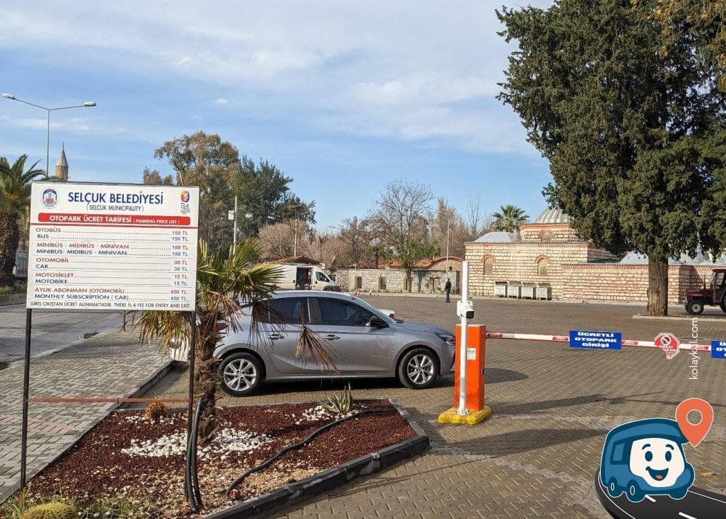 Selçuk Şehir Merkezi Otopark - İzmir, foto 1