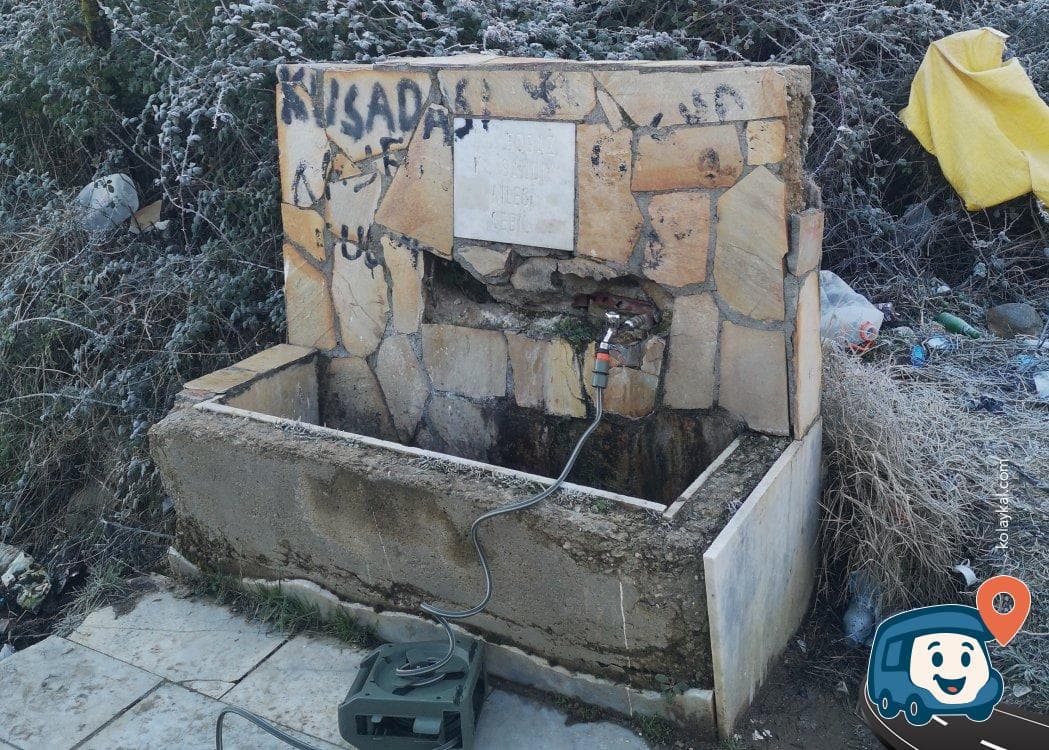 Salihli Kurşunlu Kaplıcaları Yolu Ücretsiz Su Kaynağı - Ödemiş, İzmir, foto 1