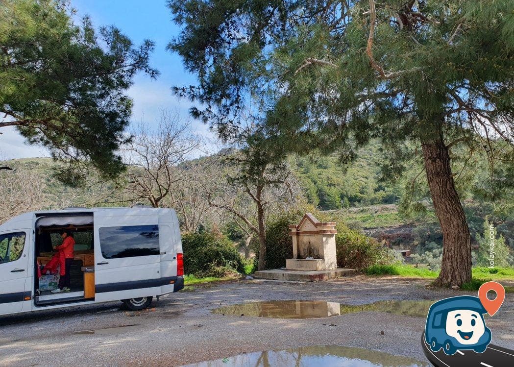 Selçuk Su Çeşmesi ve Dinlenme Alanı - İzmir, foto 1