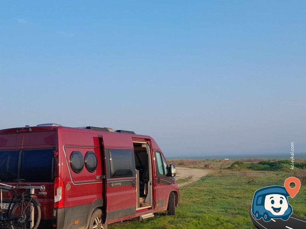 Kurumuş Göl Kıyısında Kamp Noktası - Salihli, Manisa, foto 3