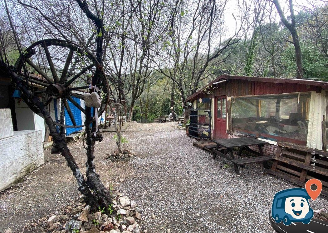 Kaz Dağları Eteklerinde Dere Kenarı Kamp ve Piknik Alanı - Edremit, Balıkesir, foto 3