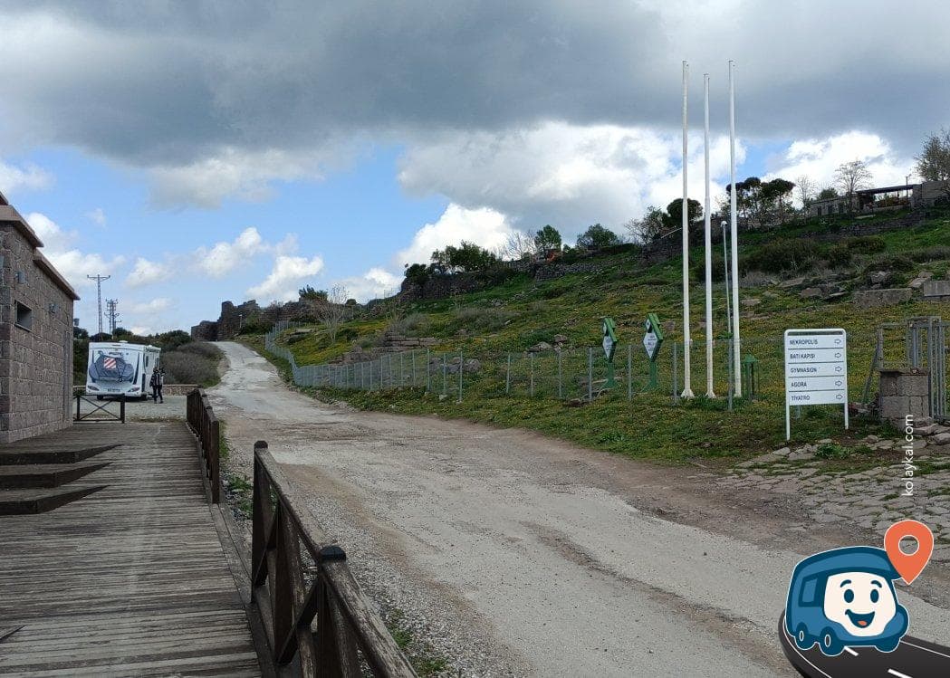 Assos Antik Kenti Otoparkı Tarihi Manzara ve Kamp İmkanı - Ayvacık, Çanakkale, foto 2