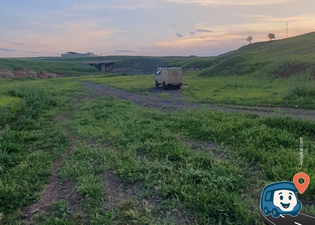 Otoyol Yakınında Sakin Kamp Alanı - Derik, Mardin, foto 3
