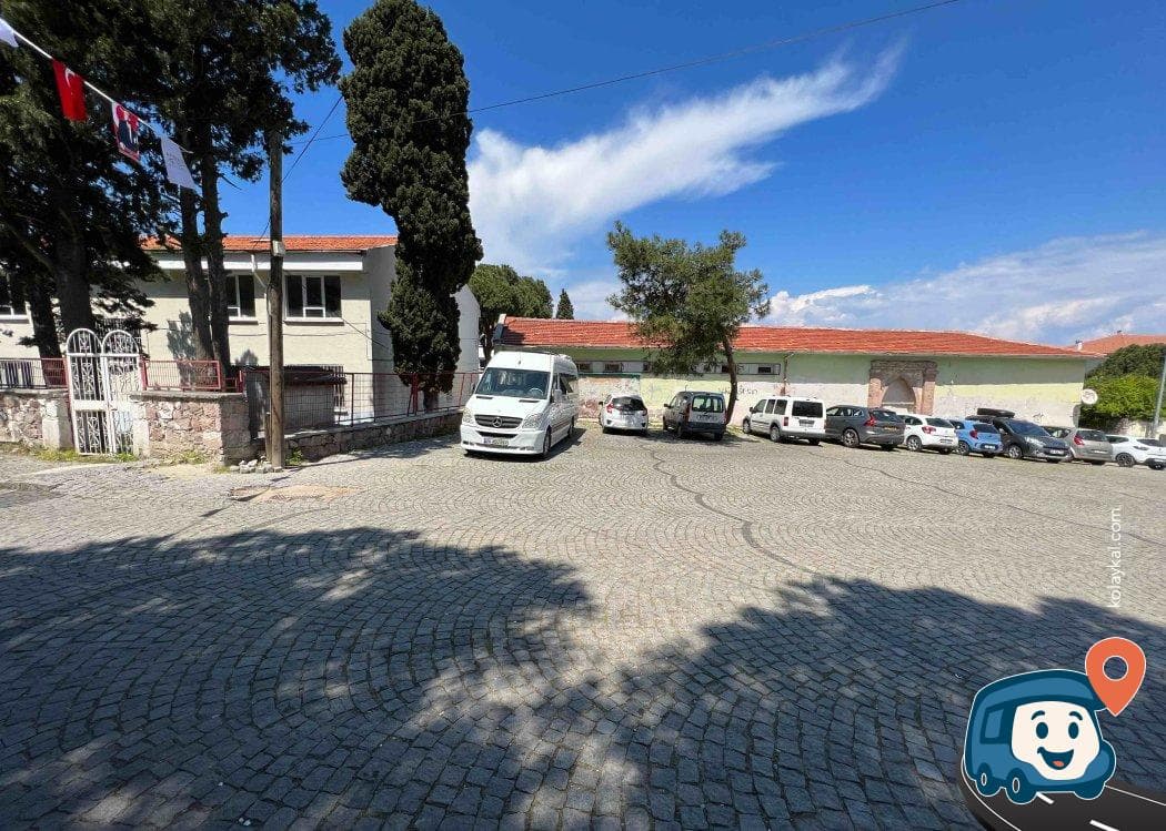 Ayvalık Atatürk Lisesi Yakını Ücretsiz Otopark - Balıkesir, foto 2