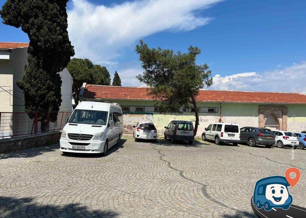 Ayvalık Atatürk Lisesi Yakını Ücretsiz Otopark - Balıkesir, foto 1
