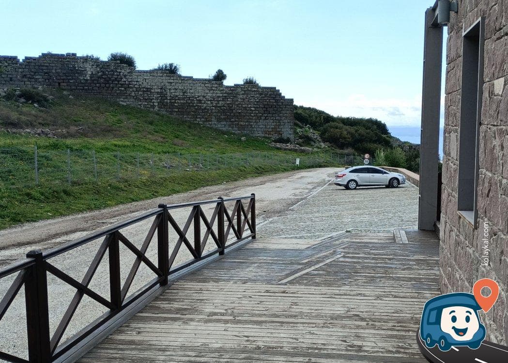 Assos Antik Kenti Otoparkı Tarihi Manzara ve Kamp İmkanı - Ayvacık, Çanakkale, foto 3