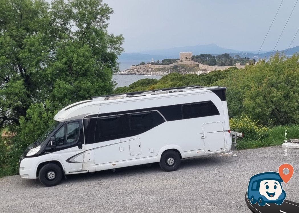 Günübirlik Otopark - Kuşadası, Aydın, foto 1