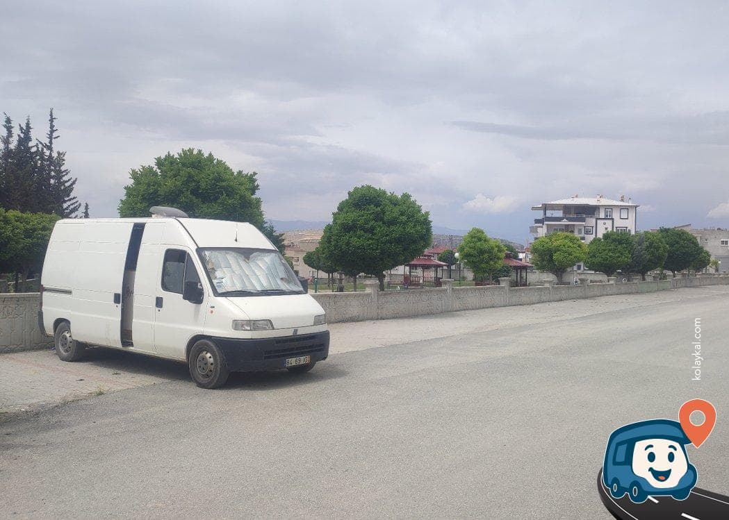 Şehir Kenarında Park Yanı Otopark - Mut, Mersin, foto 1
