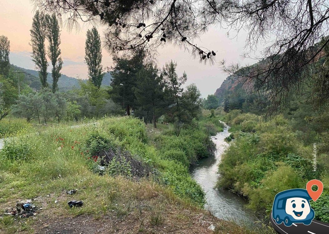 Sart Harabeleri Yakını Nehir Manzaralı Mola Noktası - Salihli, Manisa, foto 2