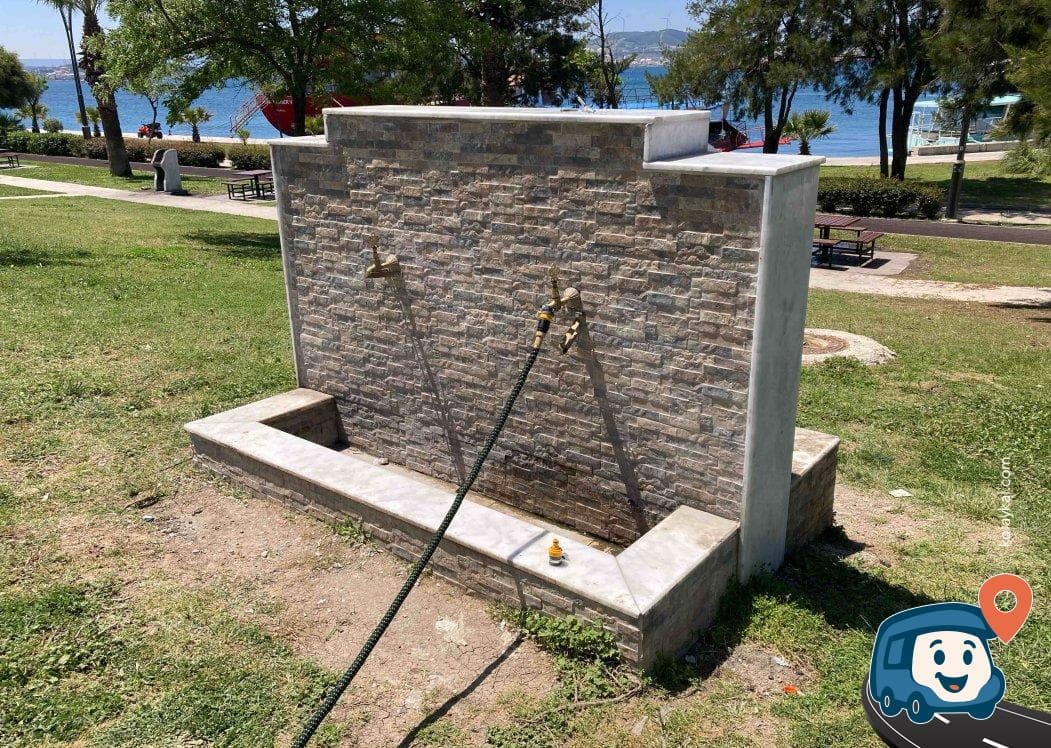 Aliağa Çeşme Yolu Üzeri Piknik Alanı ve Su Kaynağı - İzmir, foto 2
