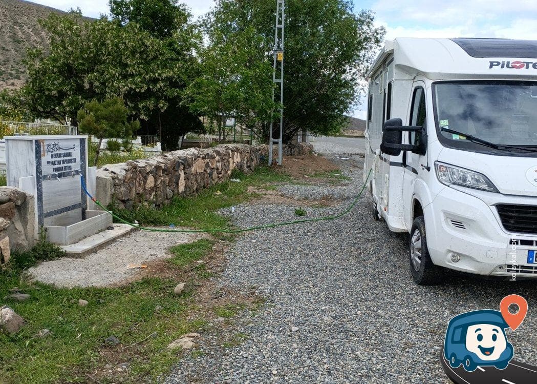 Mezarlık Yanı Otopark ve Su Kaynağı - Tuzluca, Iğdır, foto 2