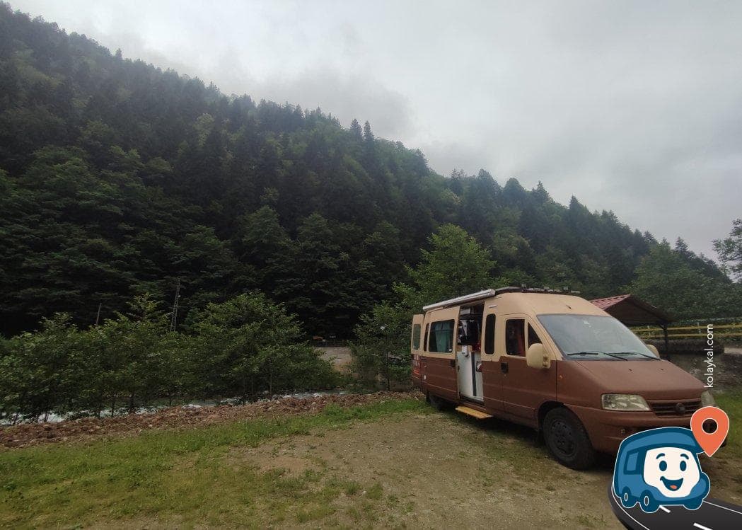 Fındıklı Deresi Kenarı Kamp ve Piknik Alanı - Çamlıhemşin, Rize, foto 2