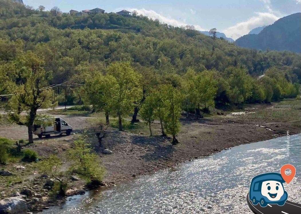 Taşkent Köprüsü Yanı Nehir Kenarı Kamp Alanı - Sarıveliler, Karaman, foto 1