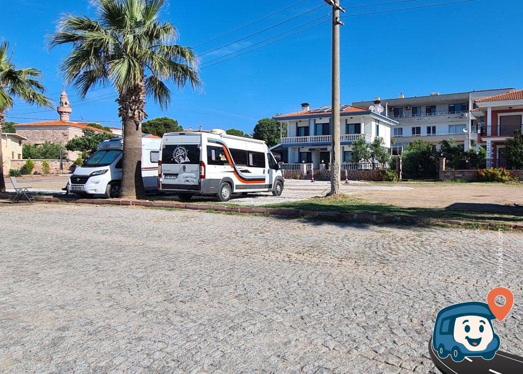 Cunda Adası Gece Konaklama Otoparkı - Ayvalık, Balıkesir, foto 1