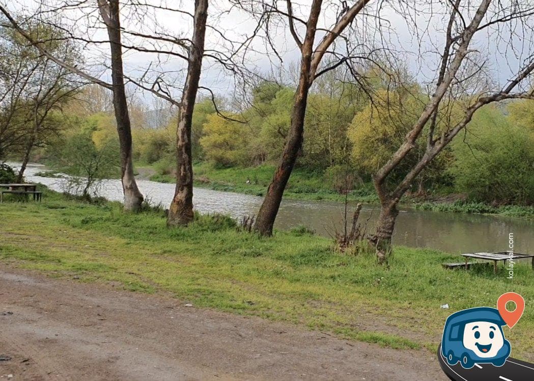 Cüneyt Nehri Kamp ve Piknik Alanı - Sındırgı, Balıkesir, foto 3