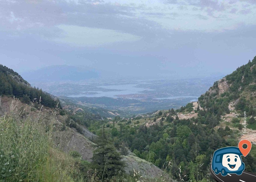 Göksun Baraj Gölü Kenarı Yol Üzeri Kamp Alanı - Onikişubat, Kahramanmaraş, foto 1