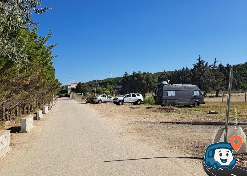 Urla Yağcılar Ücretsiz Otopark ve Kumsal Alanı - İzmir, foto 1