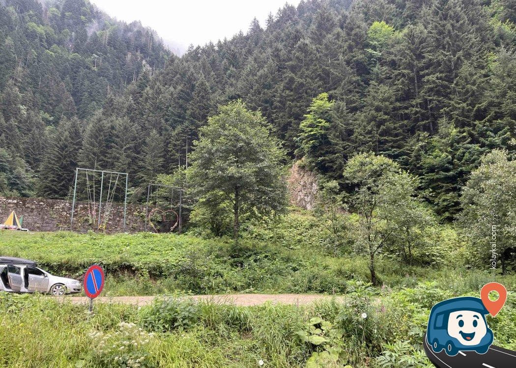 Uzungöl Gözetleme Kulesi Yakınları Kamp Alanı - Çaykara, Trabzon, foto 1