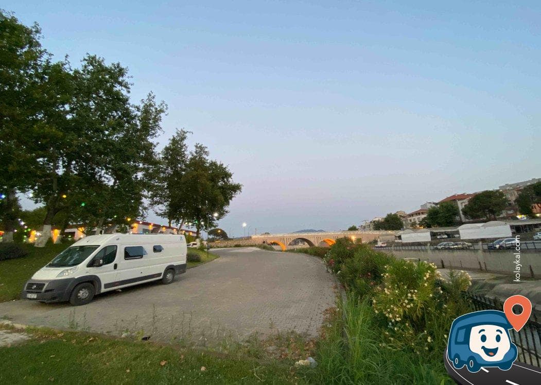 Biga Merkez Ücretsiz Otopark - Çanakkale, foto 2