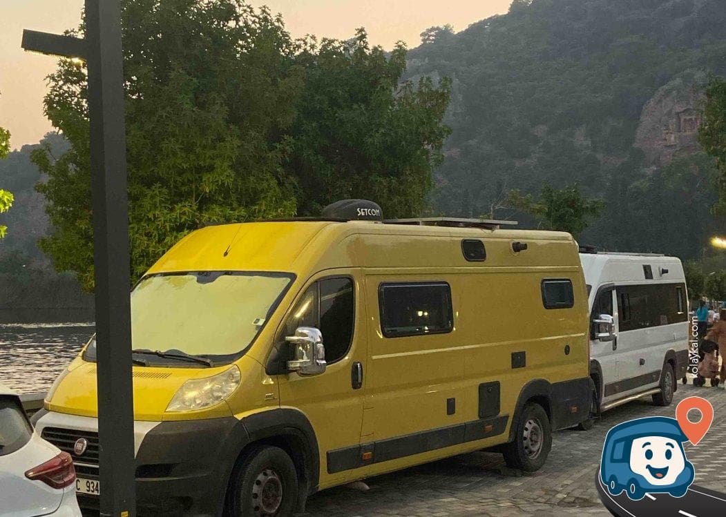 Dalyan Nehri Kenarı Otopark ve Kaunos Kaya Mezarları Manzarası - Ortaca, Muğla, foto 2