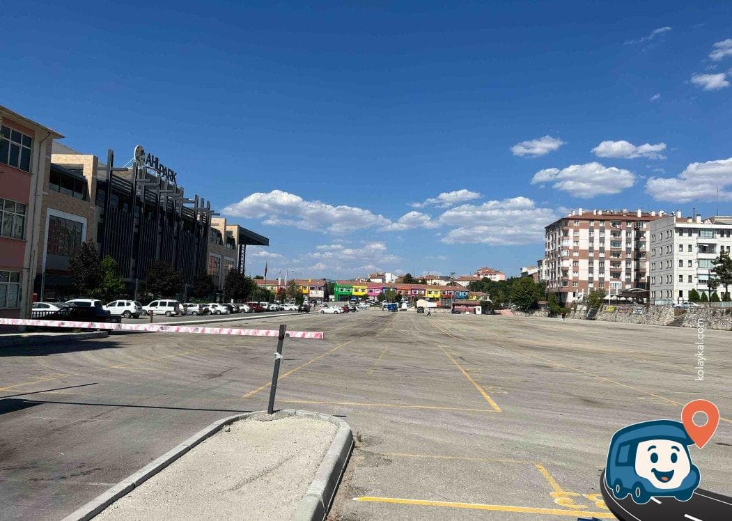 Çorum Belediyesi Otoparkı Saat Kulesi ve Çarşı Yakınında - Çorum Merkez, foto 1