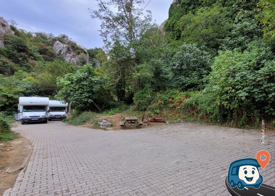 Ayvaini Mağarası Piknik Alanı ve Kamp Noktası - Ni̇lüfer, Bursa, foto 1