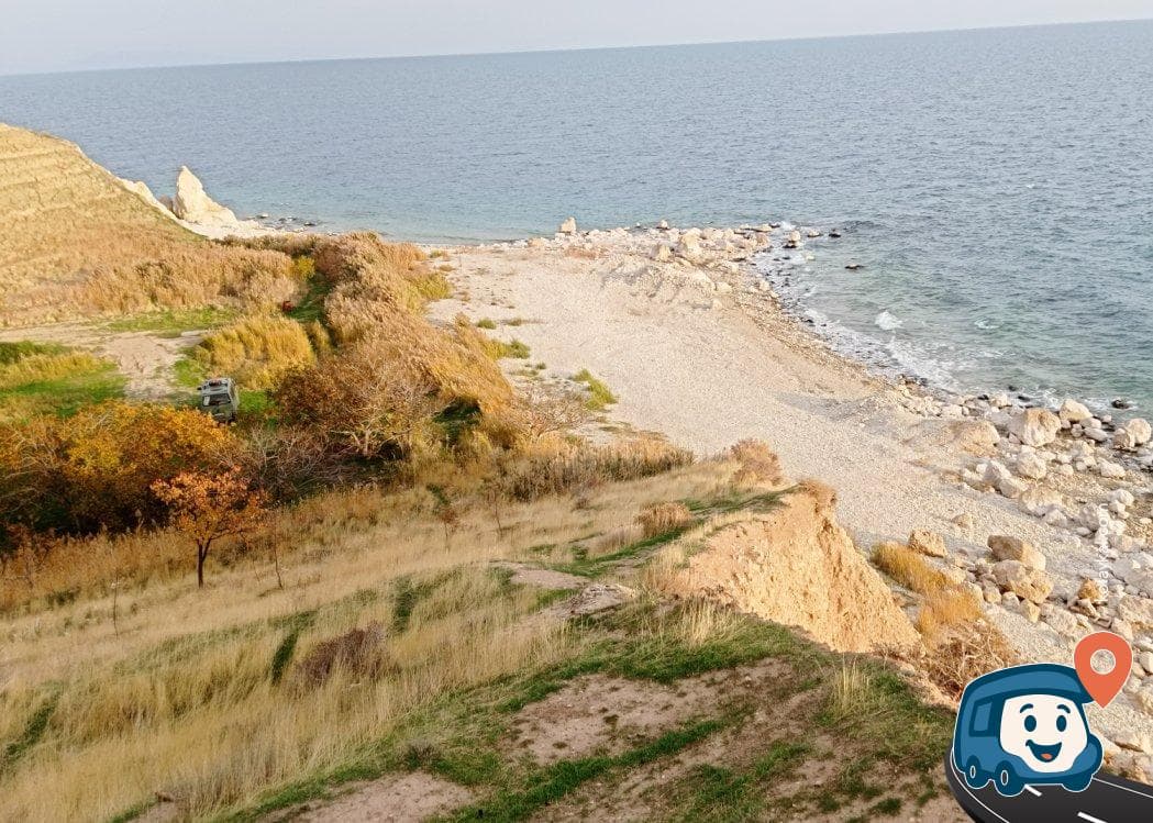 Adilcevaz Van Gölü Kıyısında Kamp Alanı - Bitlis, foto 1