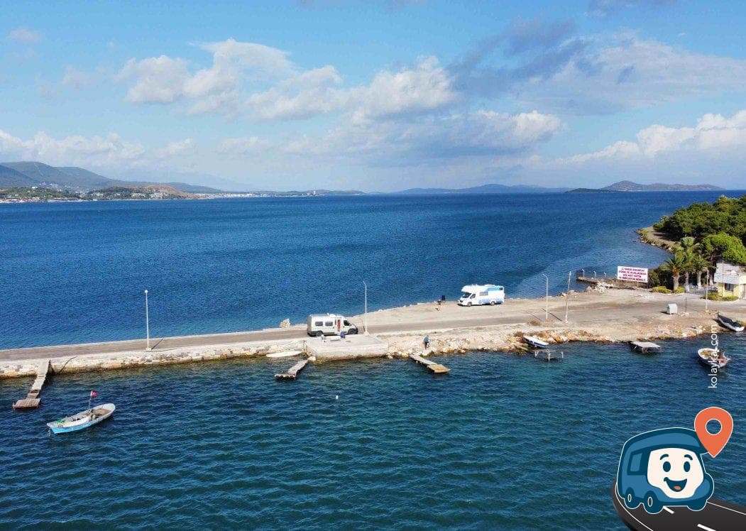 Urla Gece Konaklama Otoparkı - İzmir, foto 1