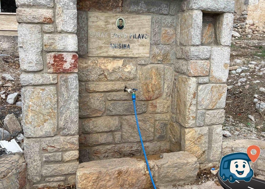 Burak Enver Pilavcı Anısına Ücretsiz Su Çeşmesi - Datça, Muğla, foto 1