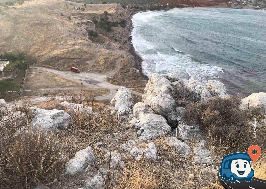 Sakin Koyda Manzaralı Kamp ve Park Yeri - Unknown, foto 1