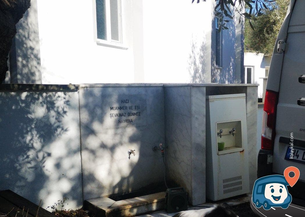 Köyceğiz Halk Çeşmesi Ücretsiz Su ve Kolay Park İmkanı - Muğla, foto 1