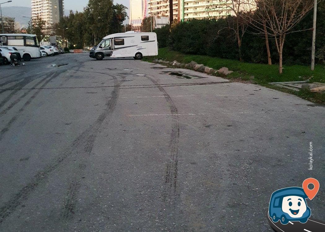 Geceleme Otoparkı Meles Deltası - Konak, İzmir, foto 2