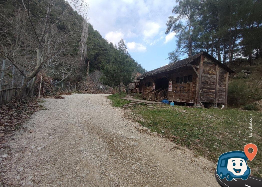 Şelale Manzaralı Ücretsiz Piknik ve Kamp Alanı - Karaisalı, Adana, foto 3