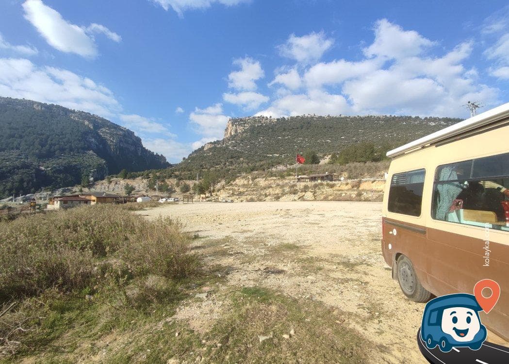 Varda Köprüsü Yanı Ücretsiz Otopark ve Kamp Alanı - Karaisalı, Adana, foto 4