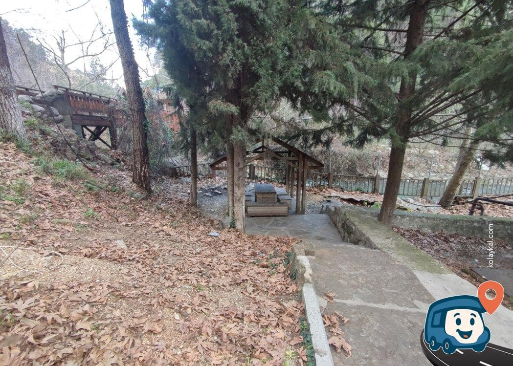 Şelale Manzaralı Ücretsiz Piknik ve Kamp Alanı - Karaisalı, Adana, foto 2