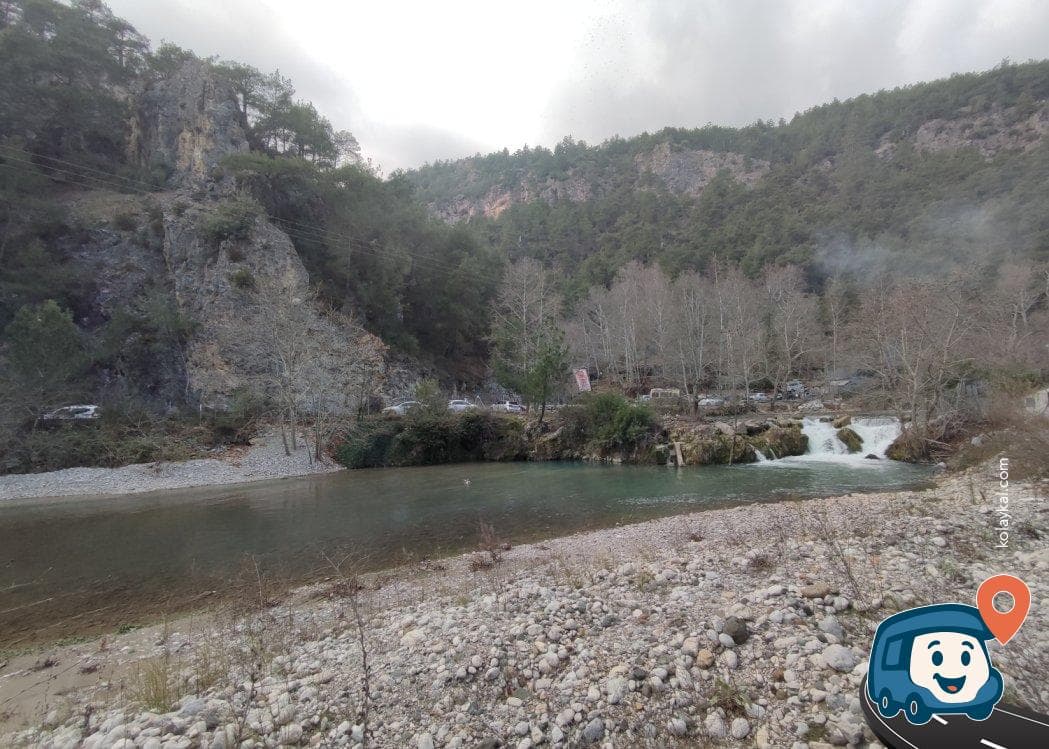 Şelale Manzaralı Ücretsiz Piknik ve Kamp Alanı - Karaisalı, Adana, foto 1