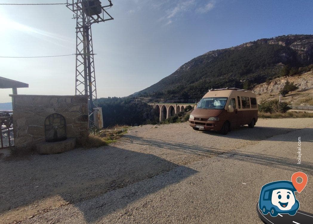Varda Köprüsü Yanı Ücretsiz Otopark ve Kamp Alanı - Karaisalı, Adana, foto 1