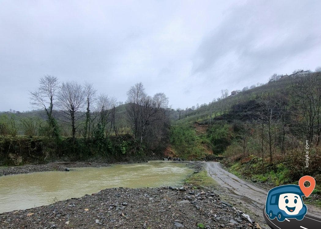Yol Kenarı Dere Manzaralı Piknik Alanı - Fatsa, Ordu, foto 1