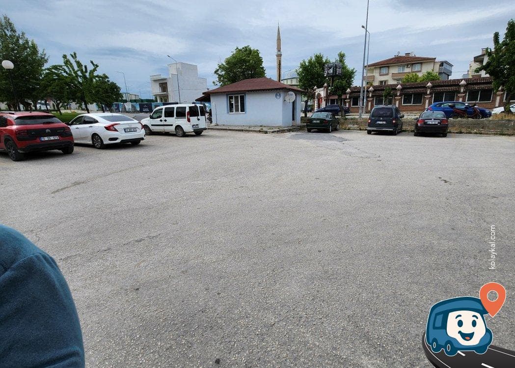Carrefoursa Yanı Otopark Kamp Alanı - Altıeylül, Balıkesir, foto 2